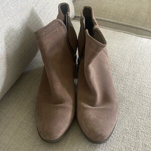 Blondo AquaProtect brown suede boots